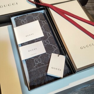 グッチ(Gucci)の❤新品箱袋付き❤GUCCI マフラー ストール ショール スカーフ❤グレー❤(マフラー/ショール)