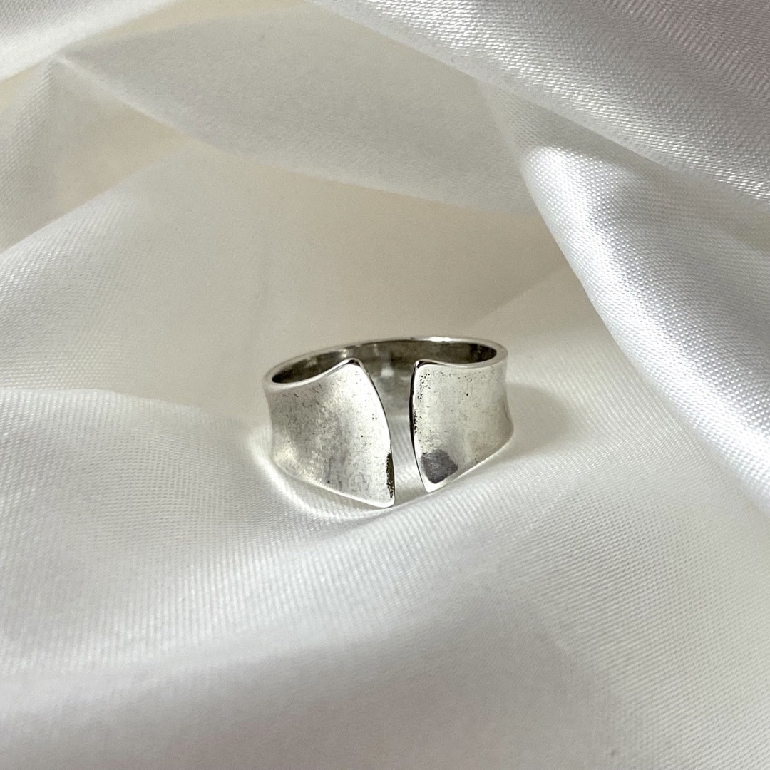 【匿名配送】 変形 デザイン カフ シルバー リング 指輪 s925 メンズのアクセサリー(リング(指輪))の商品写真