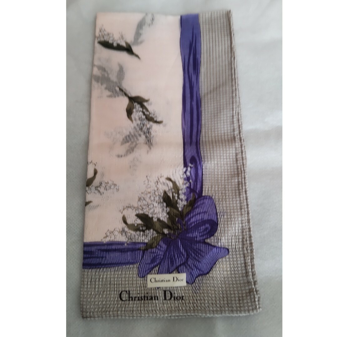 Christian Dior(クリスチャンディオール)の【新品未使用】ChristianDior ハンカチ レディースのファッション小物(ハンカチ)の商品写真