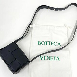 ボッテガヴェネタ(Bottega Veneta)のボッテガヴェネタ♡キャンディ カセット ミニショルダーバッグ 黒 レザー(ショルダーバッグ)