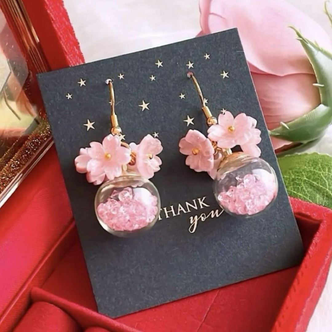 大人可愛い 春 桜 ガラスドーム ピンク ハンドメイド ピアス イヤリング ハンドメイドのアクセサリー(ピアス)の商品写真
