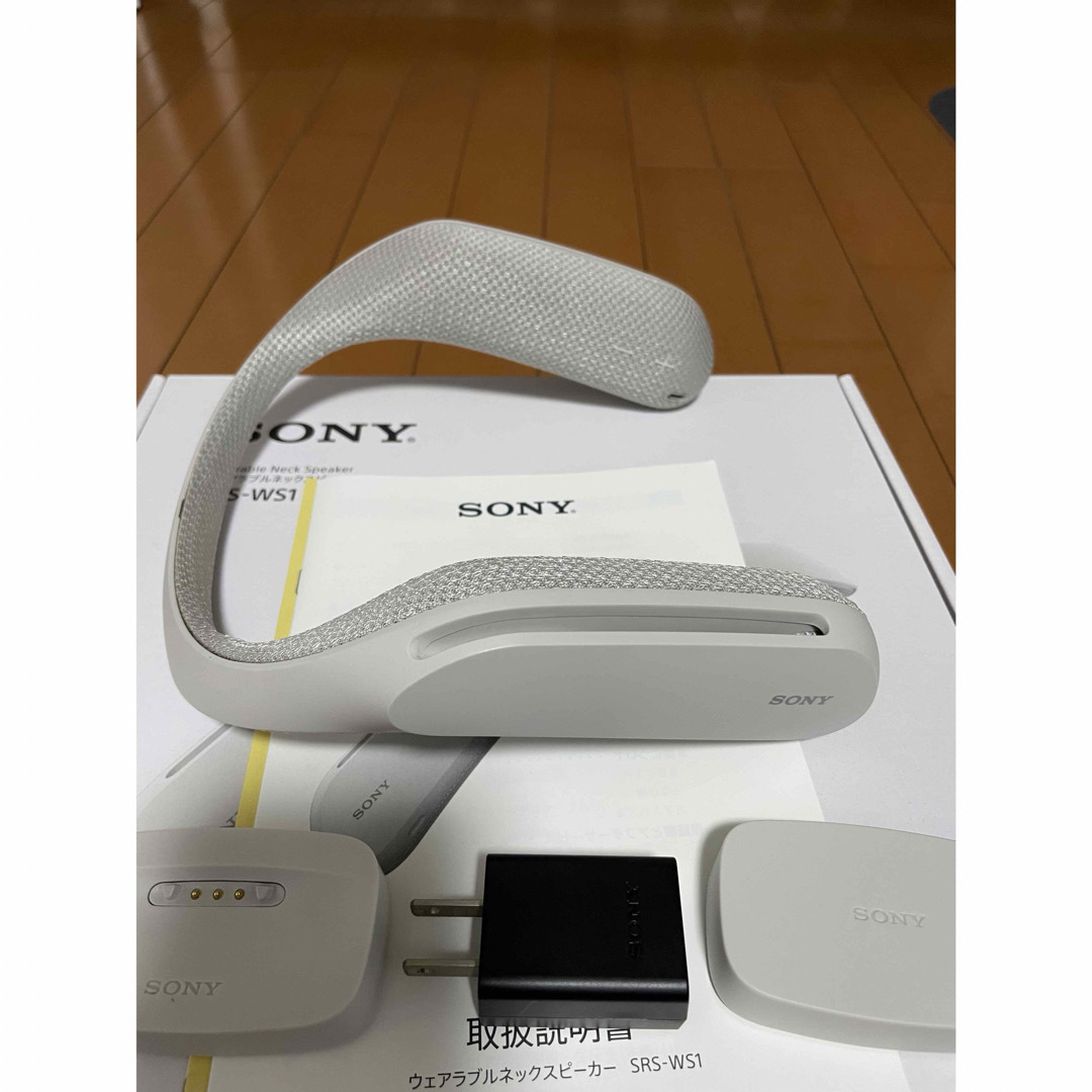 SONY(ソニー)のジョーダン様専用ソニー ウェアラブルネックスピーカー SRS-WS1(1個入) スマホ/家電/カメラのオーディオ機器(スピーカー)の商品写真