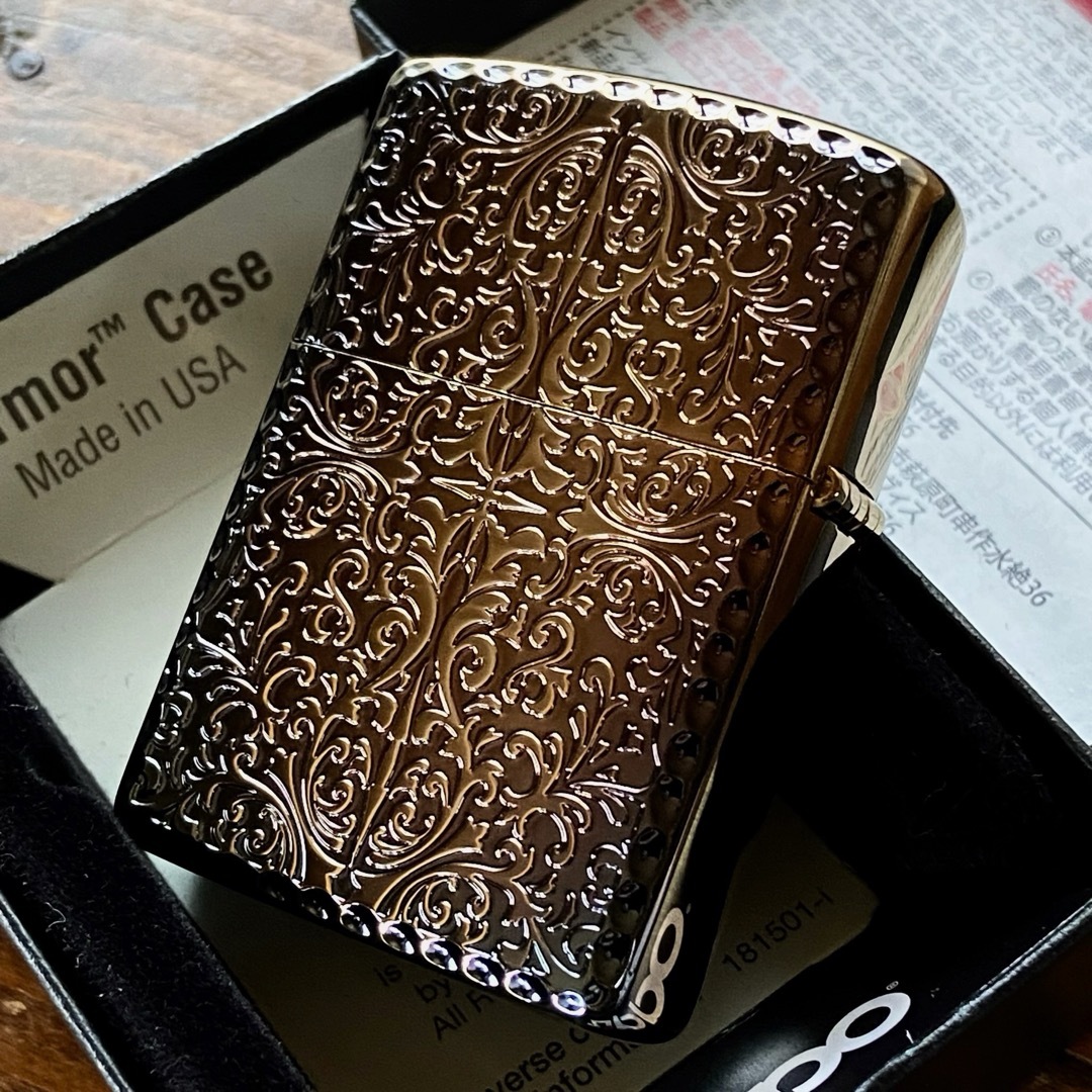 ZIPPO(ジッポー)のZippo アーマー 両面 アラベスク ゴールドイブシ 唐草 ジッポー ライター メンズのファッション小物(タバコグッズ)の商品写真