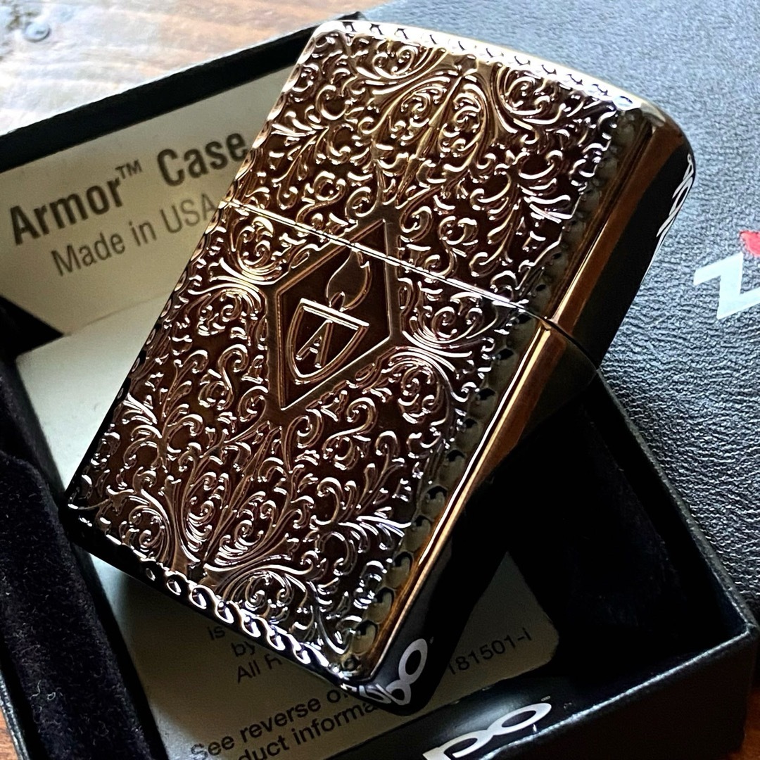 ZIPPO(ジッポー)のZippo アーマー 両面 アラベスク ゴールドイブシ 唐草 ジッポー ライター メンズのファッション小物(タバコグッズ)の商品写真