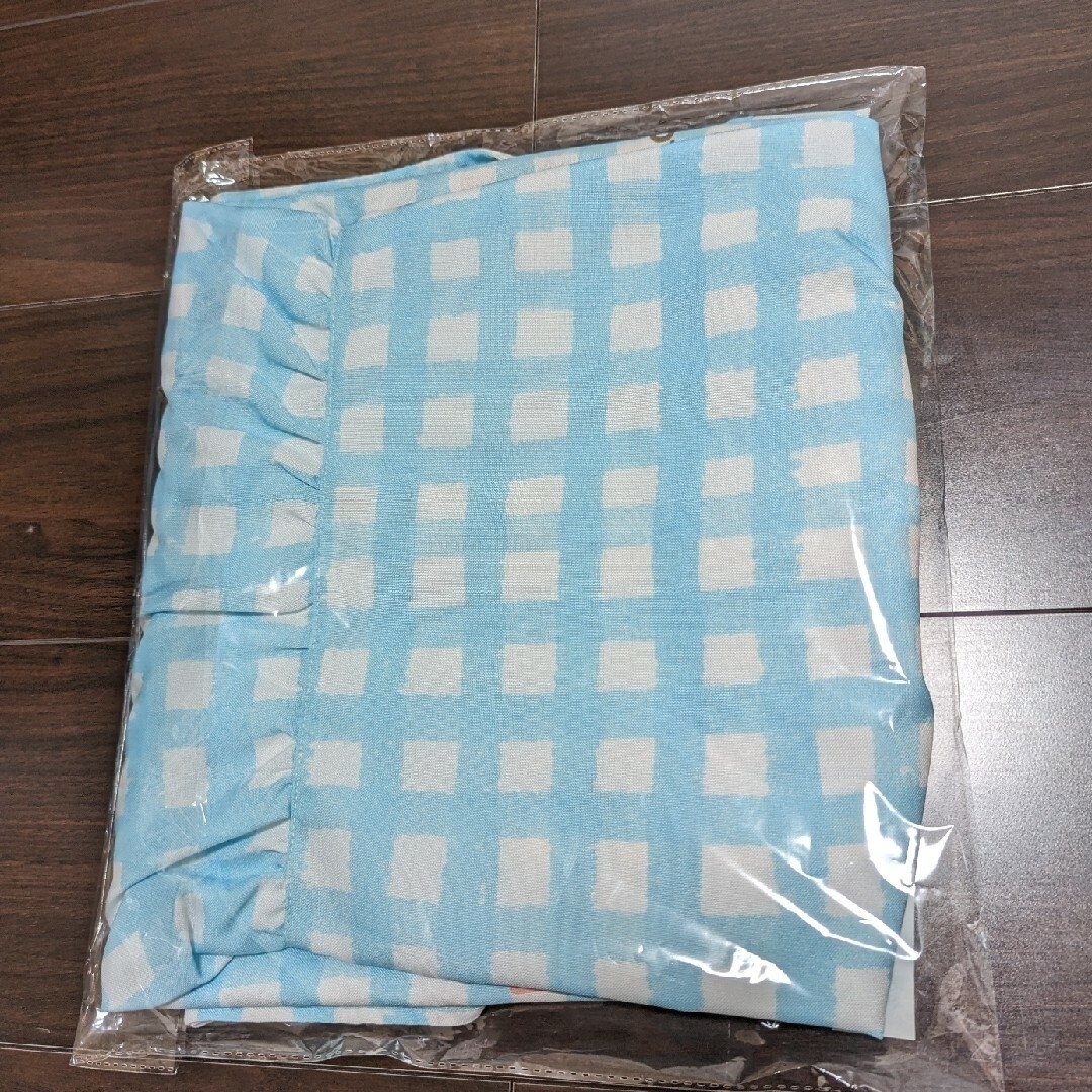 学研(ガッケン)の専用【新品】くまのがっこう　ティアード　学研エプロン　すてきな先生　保育士 インテリア/住まい/日用品の日用品/生活雑貨/旅行(日用品/生活雑貨)の商品写真