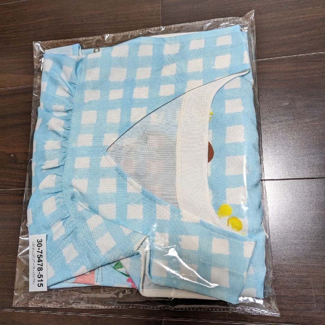 学研(ガッケン)の専用【新品】くまのがっこう　ティアード　学研エプロン　すてきな先生　保育士 インテリア/住まい/日用品の日用品/生活雑貨/旅行(日用品/生活雑貨)の商品写真