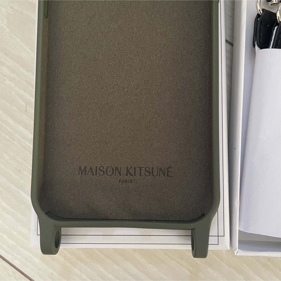 MAISON KITSUNE'(メゾンキツネ)の新品 メゾンキツネ スマホストラップ iPhone 12 12pro 携帯ケース スマホ/家電/カメラのスマホアクセサリー(iPhoneケース)の商品写真