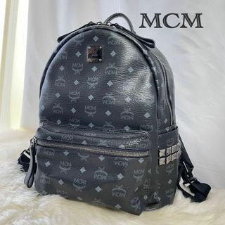 エムシーエム(MCM)の【美品】MCM リュック　バックパック　スタッズ　ブラック　Mサイズ　430(リュック/バックパック)