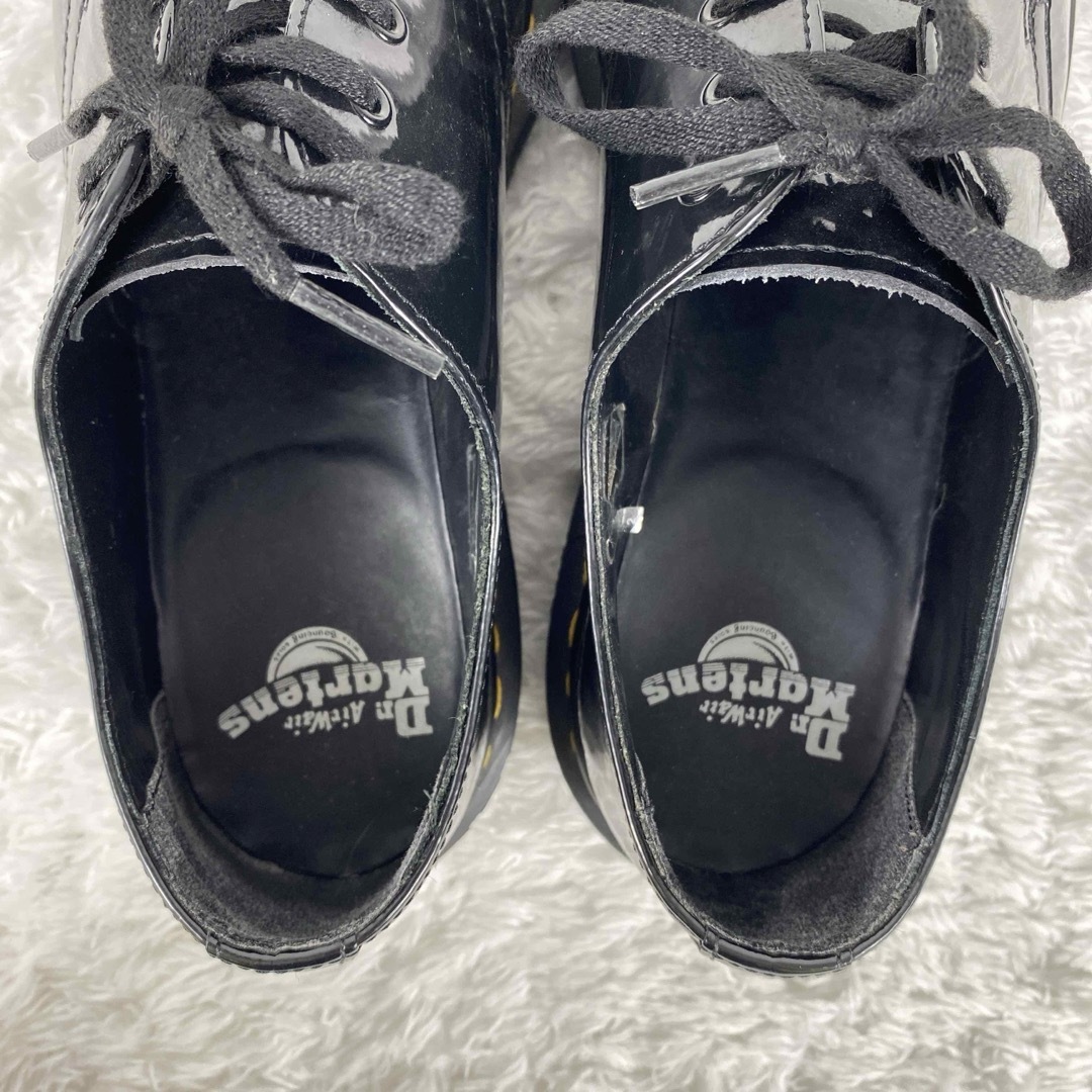 Dr.Martens(ドクターマーチン)の【美品】ドクターマーチン　DUPREE 26cm ブラック　エナメル　厚底 レディースの靴/シューズ(ローファー/革靴)の商品写真