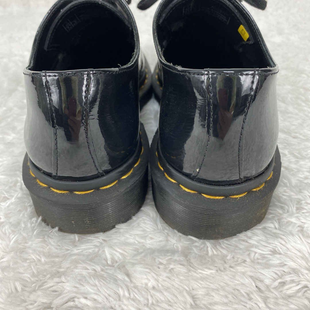 Dr.Martens(ドクターマーチン)の【美品】ドクターマーチン　DUPREE 26cm ブラック　エナメル　厚底 レディースの靴/シューズ(ローファー/革靴)の商品写真