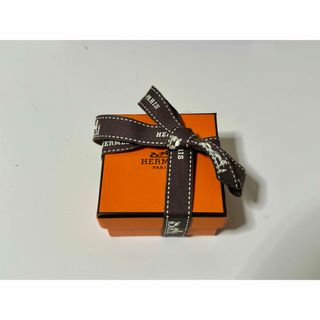 エルメス(Hermes)の新品未使用品　エルメス　大人気　スカーフリング　シェールダンク　ゴールド　上品(その他)