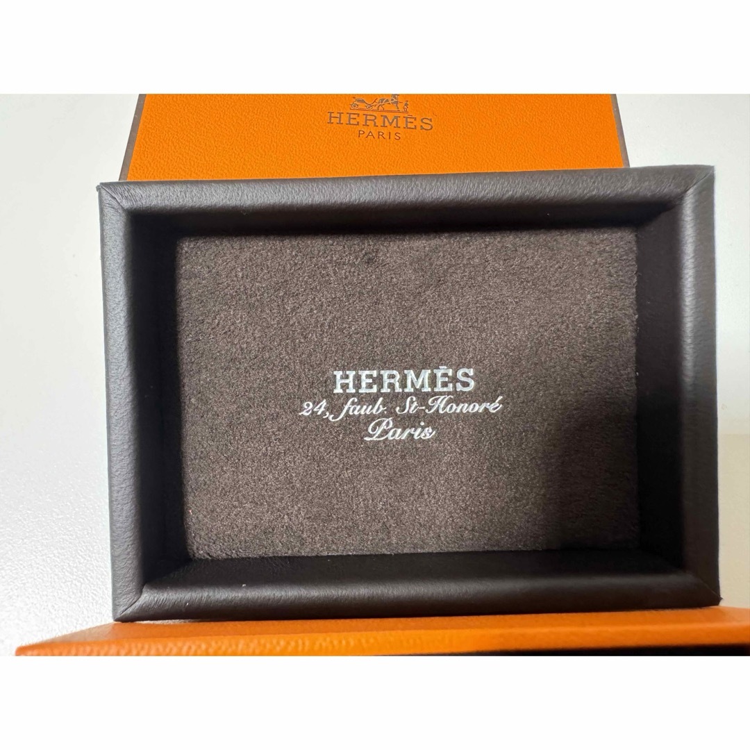 Hermes(エルメス)のエルメス　大人気　ピアス 《エクスリブリス》 TPM 新品未使用品　ゴールド レディースのアクセサリー(ピアス)の商品写真