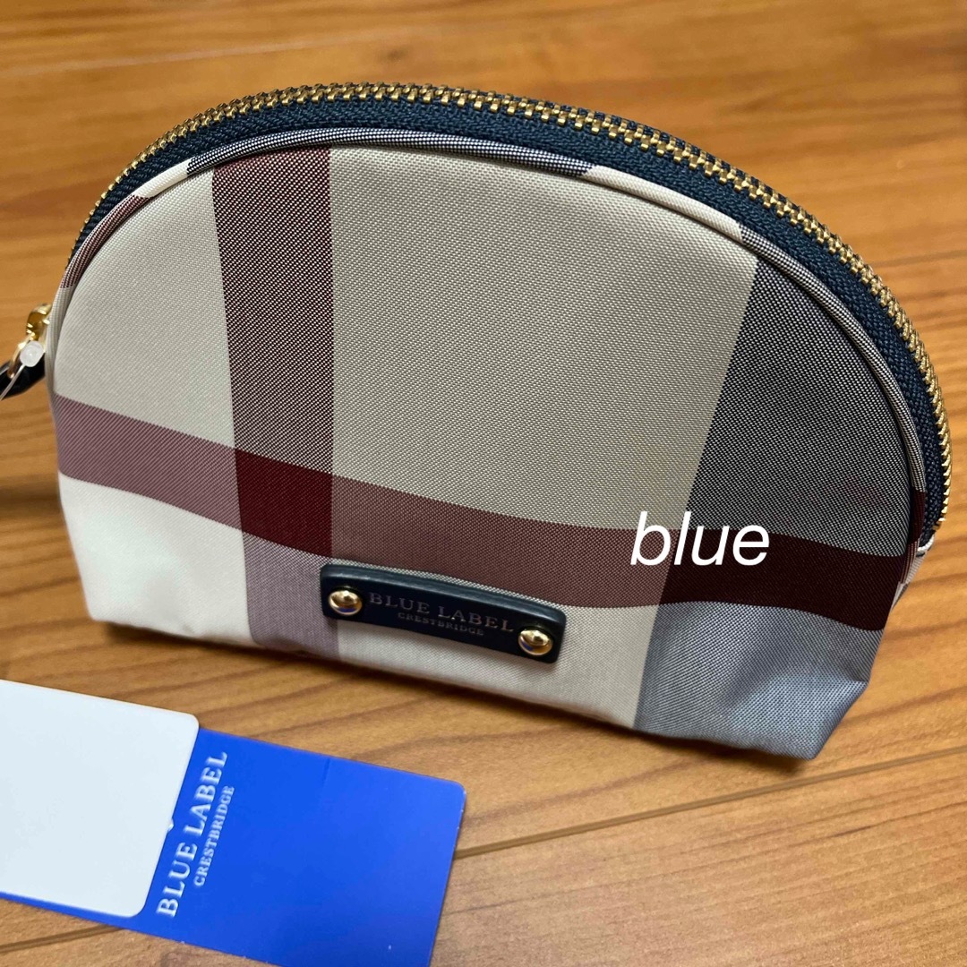 BLUE LABEL CRESTBRIDGE(ブルーレーベルクレストブリッジ)のブルーレーベルクレストブリッジ　クレストブリッジチェックポーチ　ベージュ レディースのファッション小物(ポーチ)の商品写真