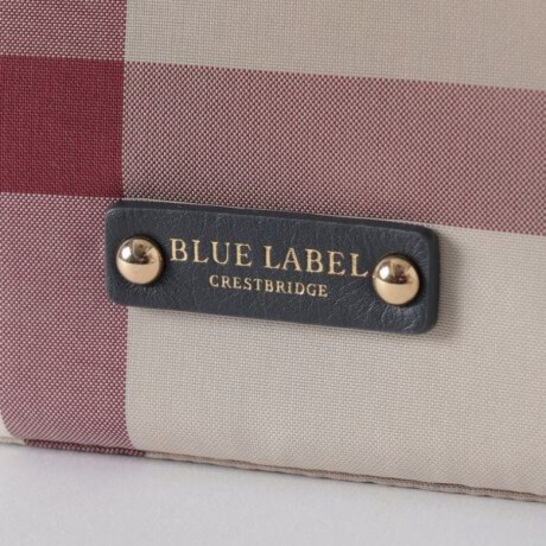 BLUE LABEL CRESTBRIDGE(ブルーレーベルクレストブリッジ)のブルーレーベルクレストブリッジ　クレストブリッジチェックポーチ　ベージュ レディースのファッション小物(ポーチ)の商品写真