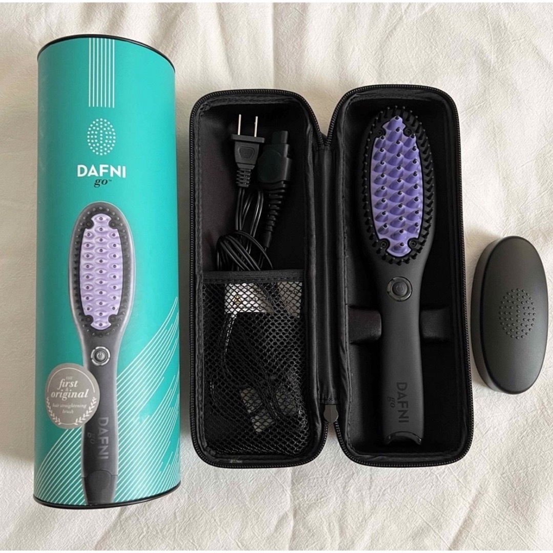 YA-MAN(ヤーマン)のDAFNI go Hair Straightening Brush スマホ/家電/カメラの美容/健康(その他)の商品写真