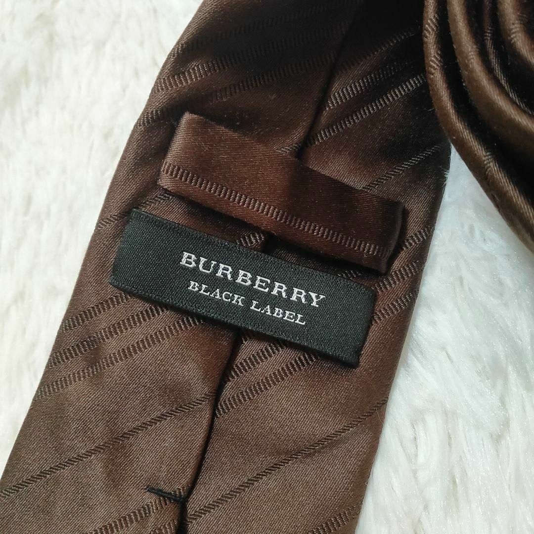 BURBERRY BLACK LABEL(バーバリーブラックレーベル)の美品✨Burberryバーバリーブラックレーベル 斜めストライプネクタイブラウン メンズのファッション小物(ネクタイ)の商品写真