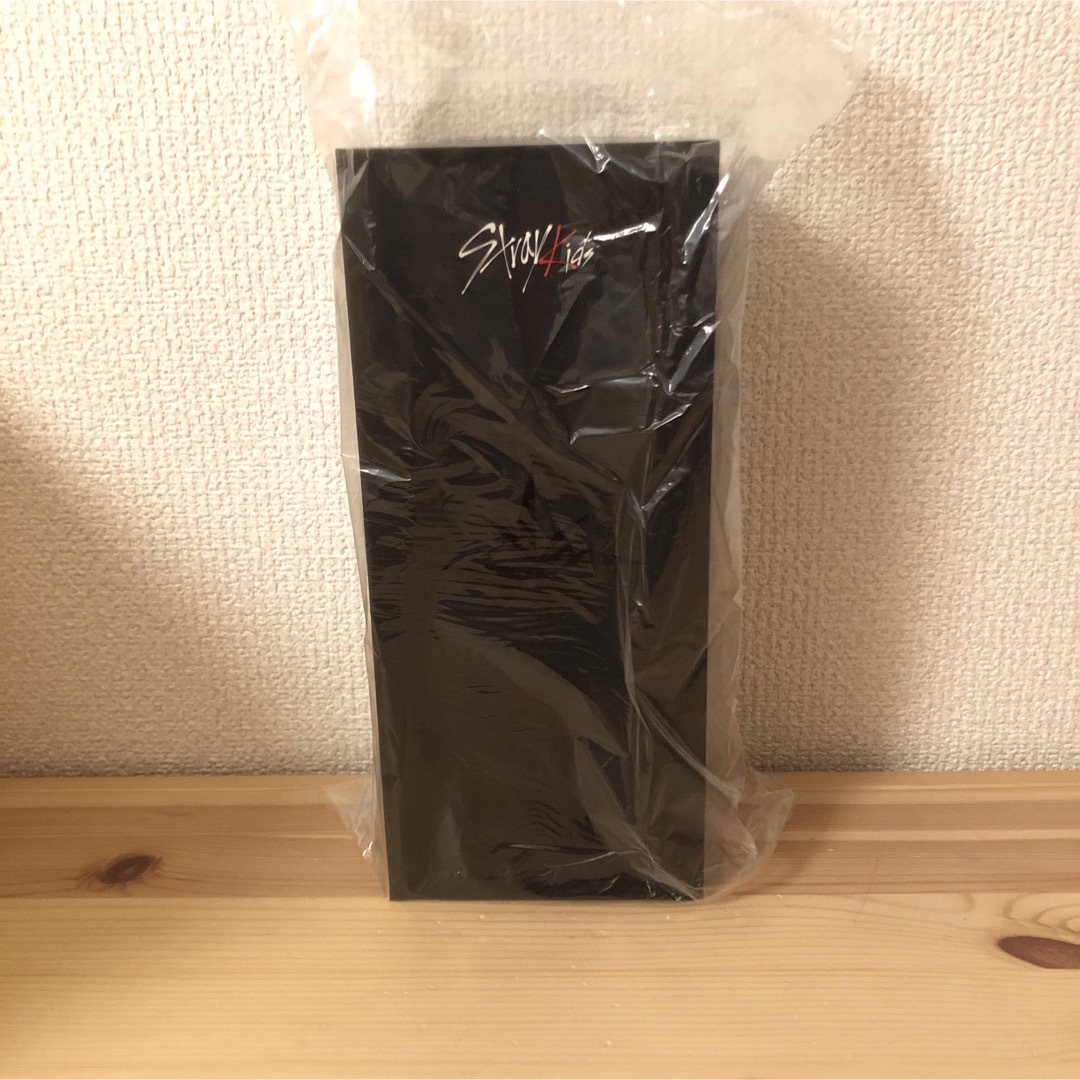 StrayKids スキズ 公式 ペンライト VER.2 新品 未使用 エンタメ/ホビーの声優グッズ(ペンライト)の商品写真