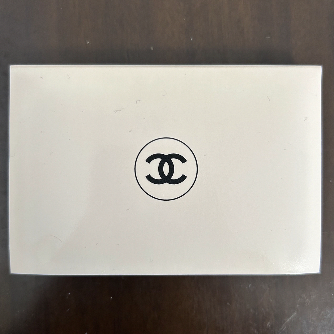 CHANEL(シャネル)の新品 未使用 コンパクトファンデーション パウダリー サンプル 試供品 コスメ/美容のキット/セット(サンプル/トライアルキット)の商品写真