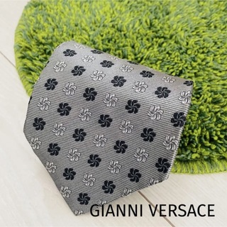 ジャンニヴェルサーチ(Gianni Versace)のGIANNI VERSACE ヴェルサーチ シルバー ネクタイ(ネクタイ)