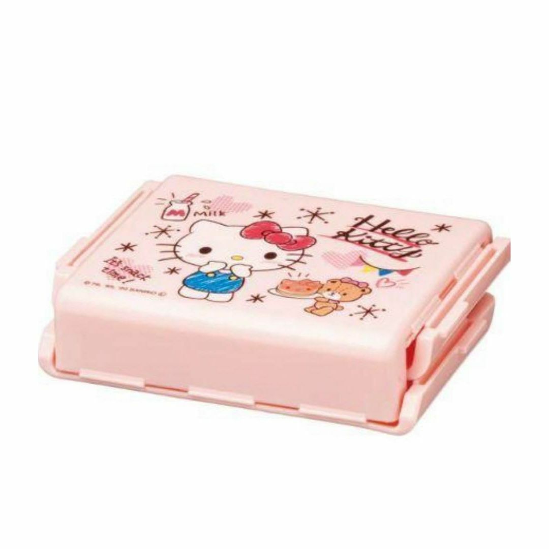 サンリオ(サンリオ)のSanrio サンリオ 畳めるおにぎりケース ピンク ハローキティ 新品　日本製 インテリア/住まい/日用品のキッチン/食器(弁当用品)の商品写真