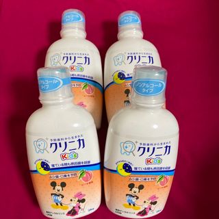 ライオン(LION)のライオン　クリニカkids  薬用デンタルリンス 液体歯磨　4個 ピーチ香味(歯ブラシ/歯みがき用品)