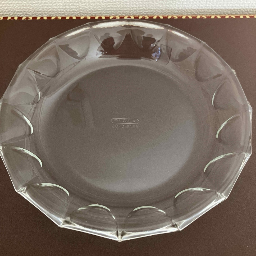 Pyrex(パイレックス)のPYREX ガラス平皿 インテリア/住まい/日用品のキッチン/食器(食器)の商品写真