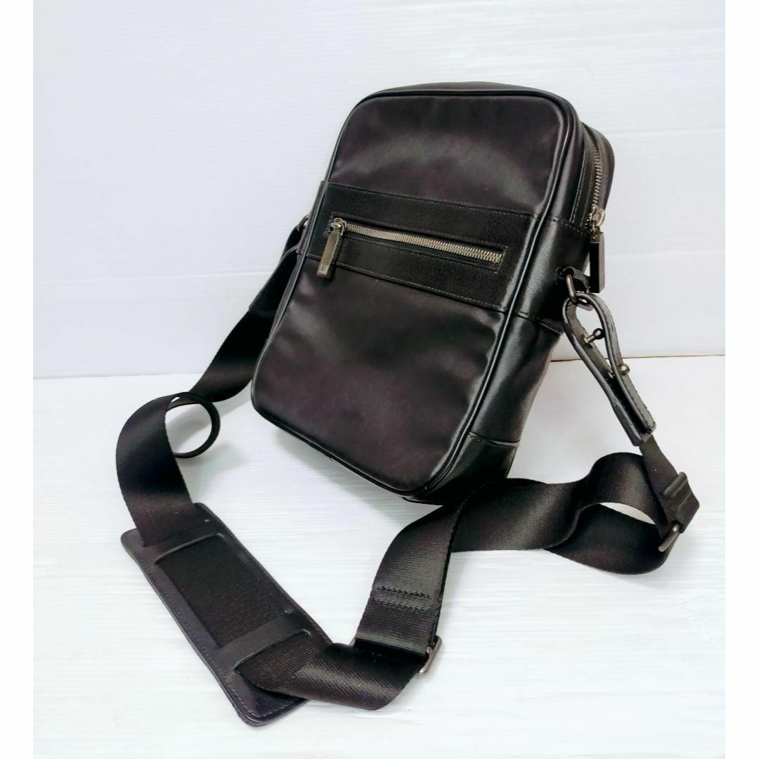 Dunhill(ダンヒル)の【極美品】dunhill ショルダーバッグ ウィンザー サコッシュ モノグラム メンズのバッグ(ショルダーバッグ)の商品写真