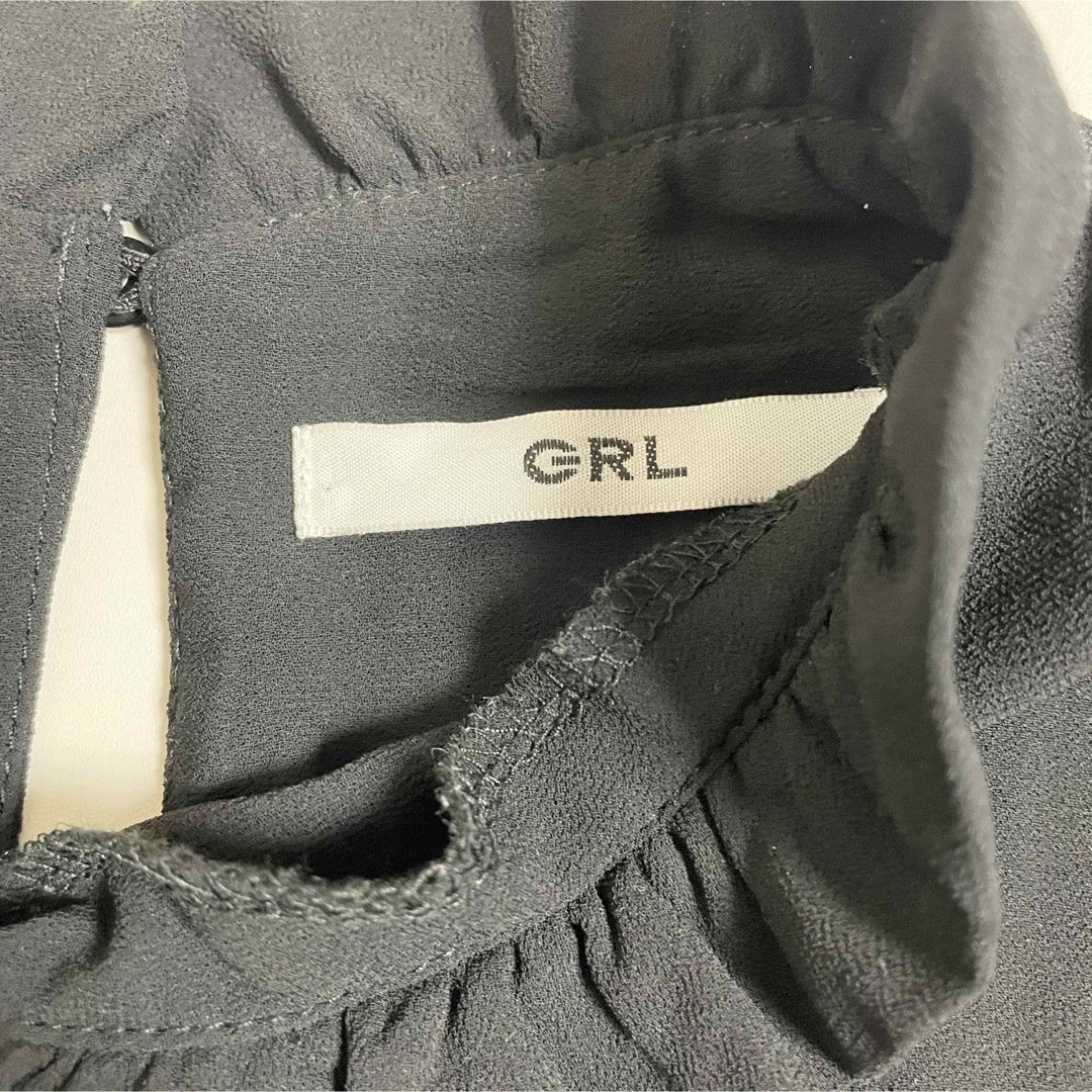 GRL(グレイル)のGRL グレイル 半袖 フリル シアー ブラウス F ブラック フリーサイズ レディースのトップス(シャツ/ブラウス(半袖/袖なし))の商品写真