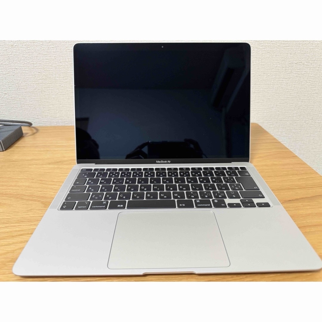 Apple(アップル)の中古MacBook Air M1 SSD256GB 8GBメモリ シルバー スマホ/家電/カメラのPC/タブレット(ノートPC)の商品写真