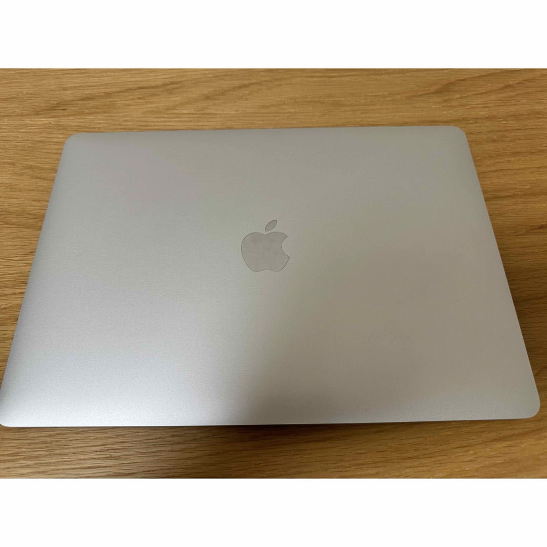 Apple(アップル)の中古MacBook Air M1 SSD256GB 8GBメモリ シルバー スマホ/家電/カメラのPC/タブレット(ノートPC)の商品写真