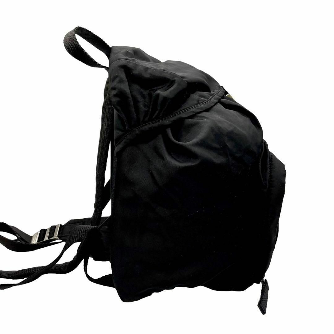 PRADA(プラダ)のPRADA プラダ　c6 ナイロン　リュック　黒　ブラック　三角ロゴ　プレート レディースのバッグ(リュック/バックパック)の商品写真