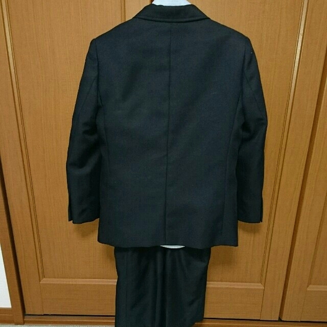 子供入学式スーツ130センチ キッズ/ベビー/マタニティのキッズ服男の子用(90cm~)(ドレス/フォーマル)の商品写真