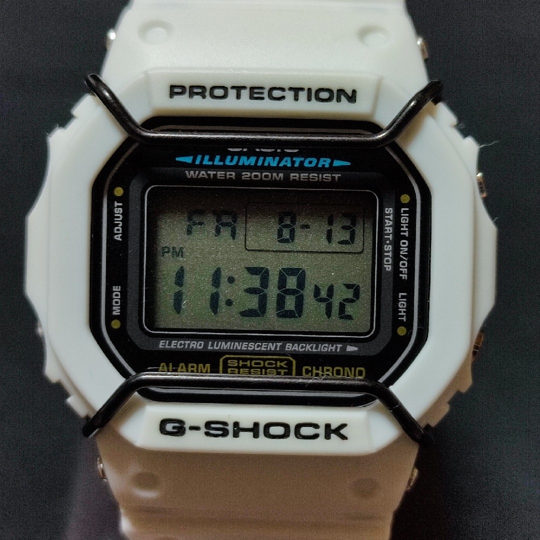 G-SHOCK バンパープロテクター DW-5600  GW-M5610 社外① メンズの時計(腕時計(デジタル))の商品写真