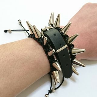 【5本セット】スタッズのミサンガ パンクロック ブレスレット アクセサリー 鋲長(バングル/リストバンド)