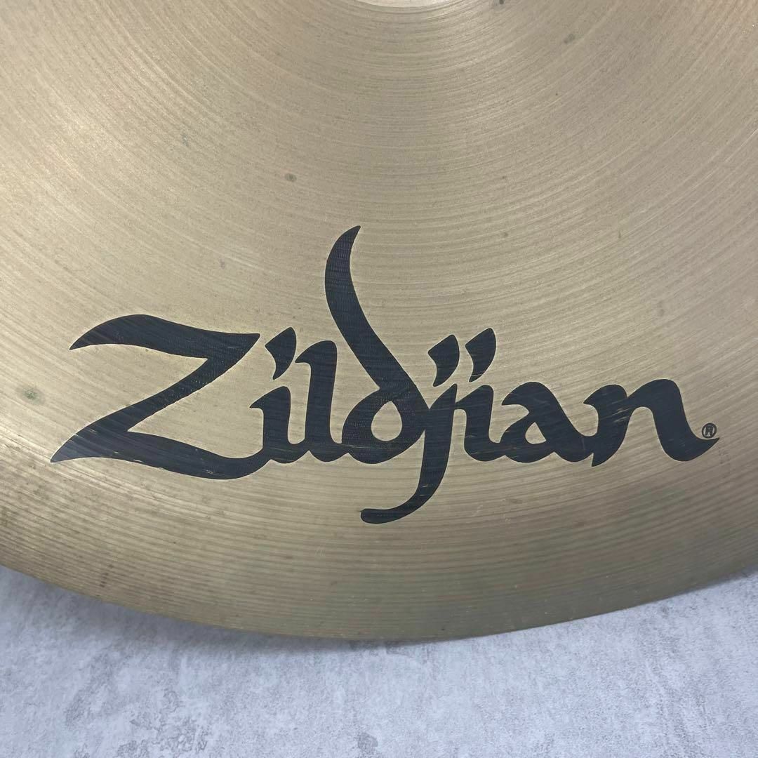 Zildjian(ジルジャン)の良品 Zildjian ジルジャン 漢家兒 China High  18インチ 楽器の打楽器(その他)の商品写真