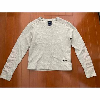 ナイキ(NIKE)のナイキ　NIKE トレーナー　グレー　S(トレーナー/スウェット)