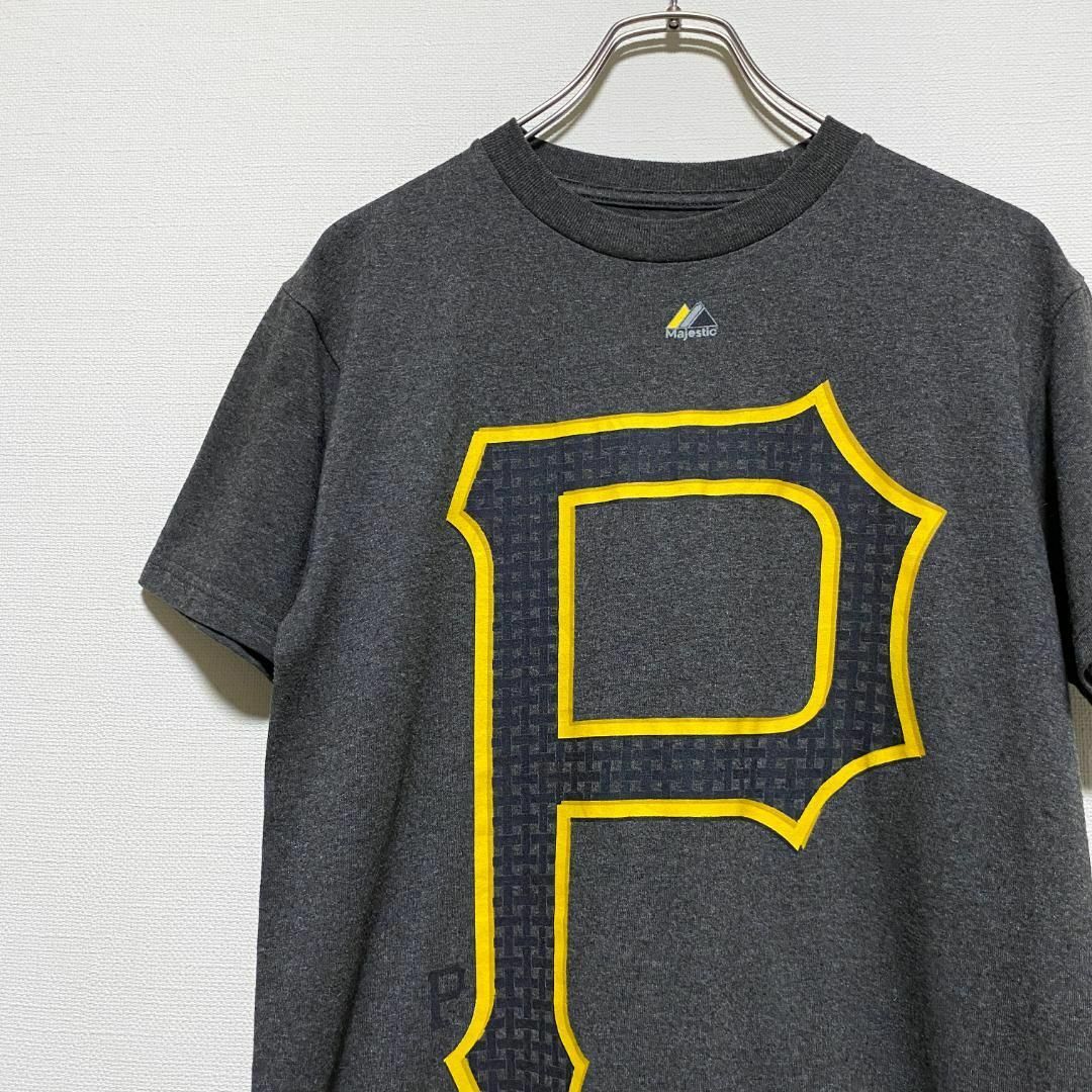 MLB(メジャーリーグベースボール)のアメリカ古着　ピッツバーグ・パイレーツ　マジェスティック　半袖Tシャツ　J574 メンズのトップス(Tシャツ/カットソー(半袖/袖なし))の商品写真