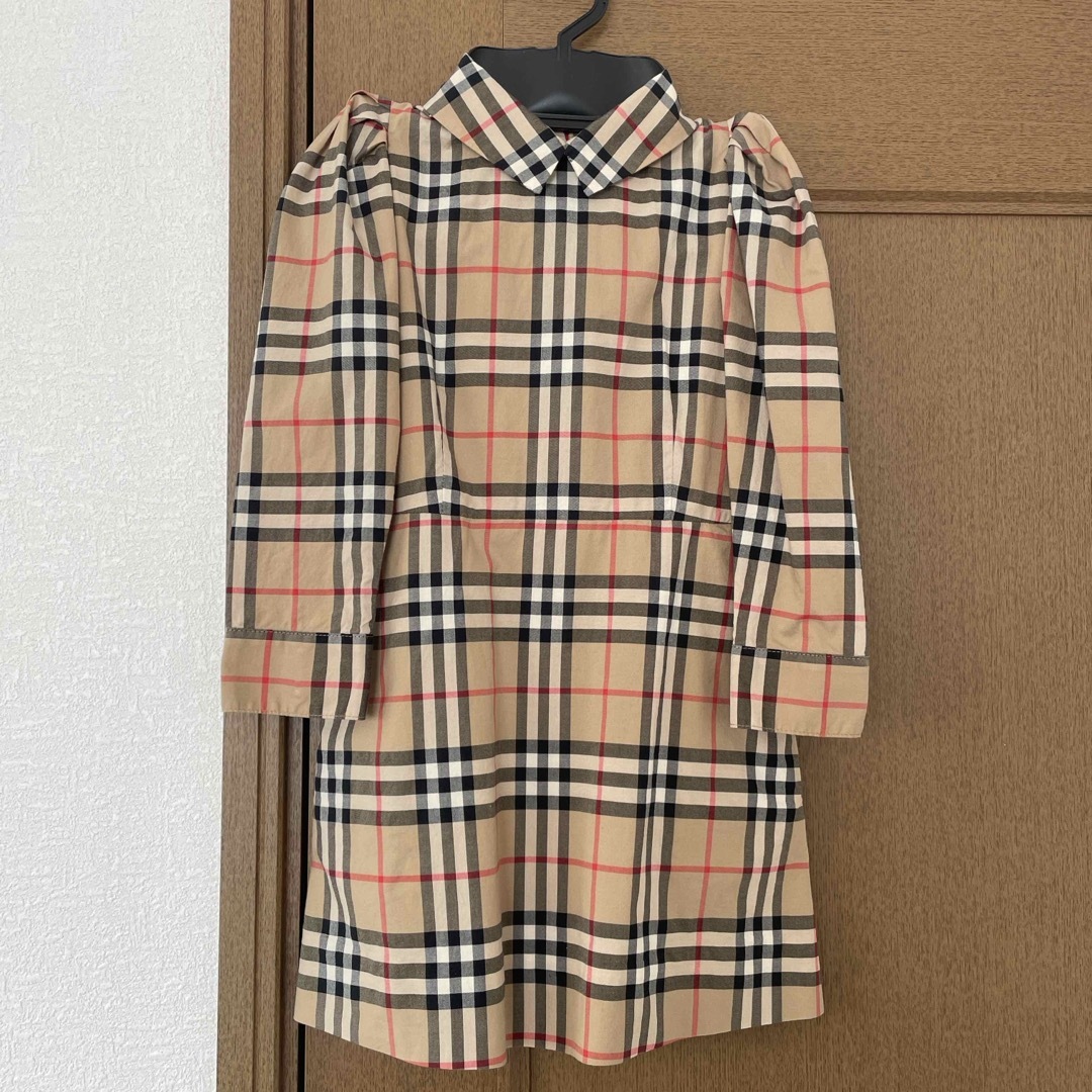 BURBERRY(バーバリー)のBurberry ワンピ116センチ キッズ/ベビー/マタニティのキッズ服女の子用(90cm~)(ワンピース)の商品写真