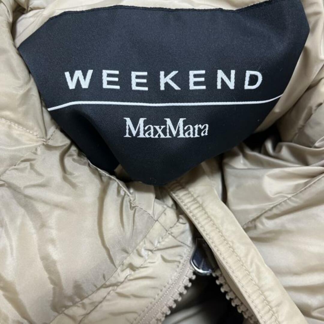 Max MaraWEEKEND(マックスマーラウィークエンド) ダウンコート サイズ4 XL レディース - ベージュ 長袖/冬 レディースのジャケット/アウター(ダウンコート)の商品写真