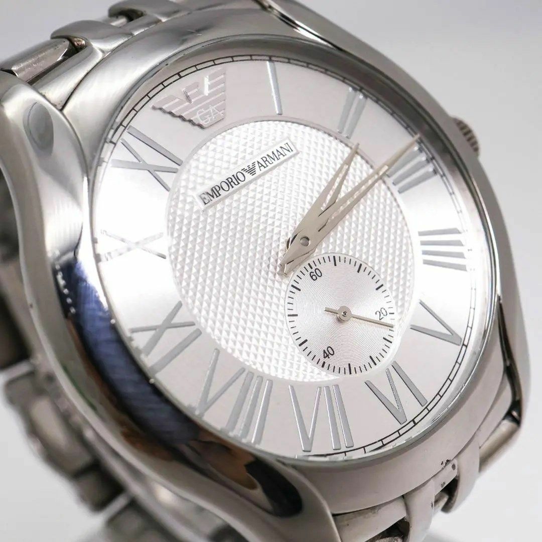 Emporio Armani(エンポリオアルマーニ)の《人気》EMPORIO ARMANI 腕時計 シルバー スモセコ ステンレス y メンズの時計(腕時計(アナログ))の商品写真