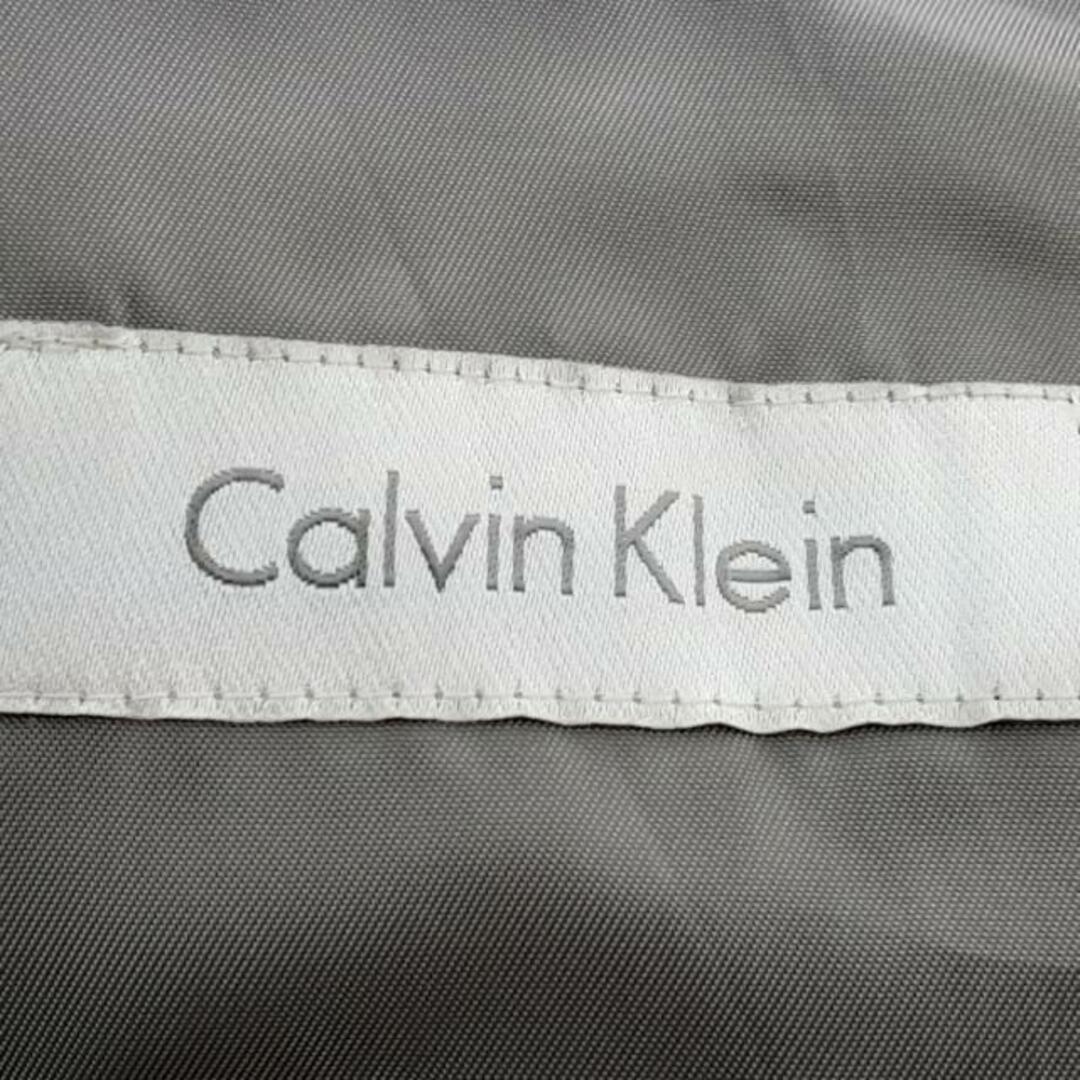 Calvin Klein(カルバンクライン)のCalvinKlein(カルバンクライン) コート サイズ36 S レディース美品  - ライトグレー 長袖/秋/冬 レディースのジャケット/アウター(その他)の商品写真