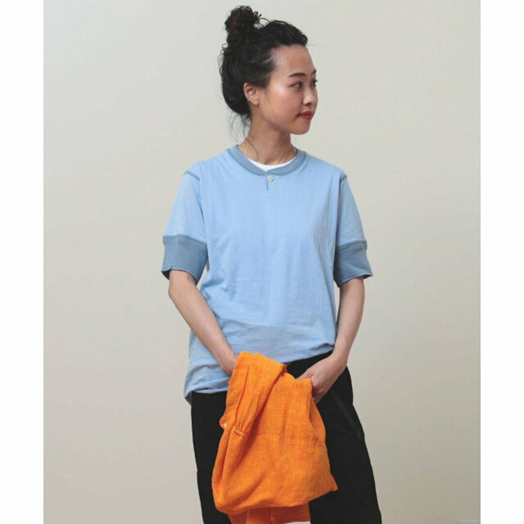 BEAMS BOY(ビームスボーイ)の【SLATE_BLUE】BEAMS BOY / バックディテール 1ボタン ヘンリーネック Tシャツ レディースのトップス(カットソー(長袖/七分))の商品写真