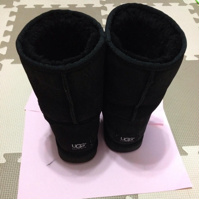 UGG☆クラシックショート黒 1