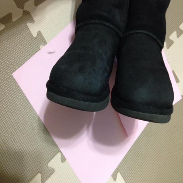 UGG☆クラシックショート黒 3