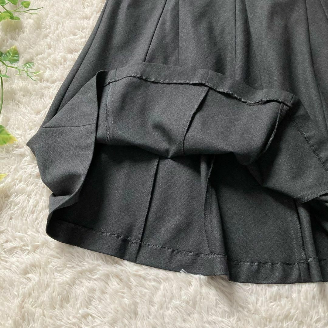 theory(セオリー)のセオリー　たっぷりフレアスカート　Aライン　ウール　薄手　グレー　日本製 レディースのスカート(ひざ丈スカート)の商品写真