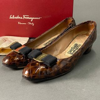 サルヴァトーレフェラガモ(Salvatore Ferragamo)の1b29 Salvatore Ferragamo サルヴァトーレ フェラガモ VARA ヴァラリボン レオパード パンプス ブラウン シューズ イタリア製 ヒョウ柄(ハイヒール/パンプス)