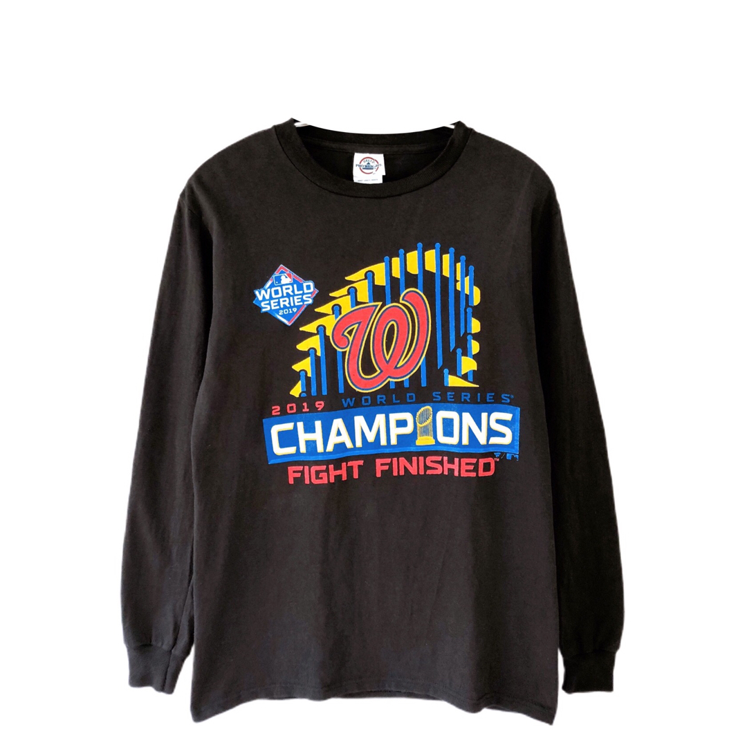 DELTA(デルタ)のMLB　2019ワールドシリーズチャンピオン　長袖Tシャツ　S　黒　USA古着 メンズのトップス(Tシャツ/カットソー(七分/長袖))の商品写真