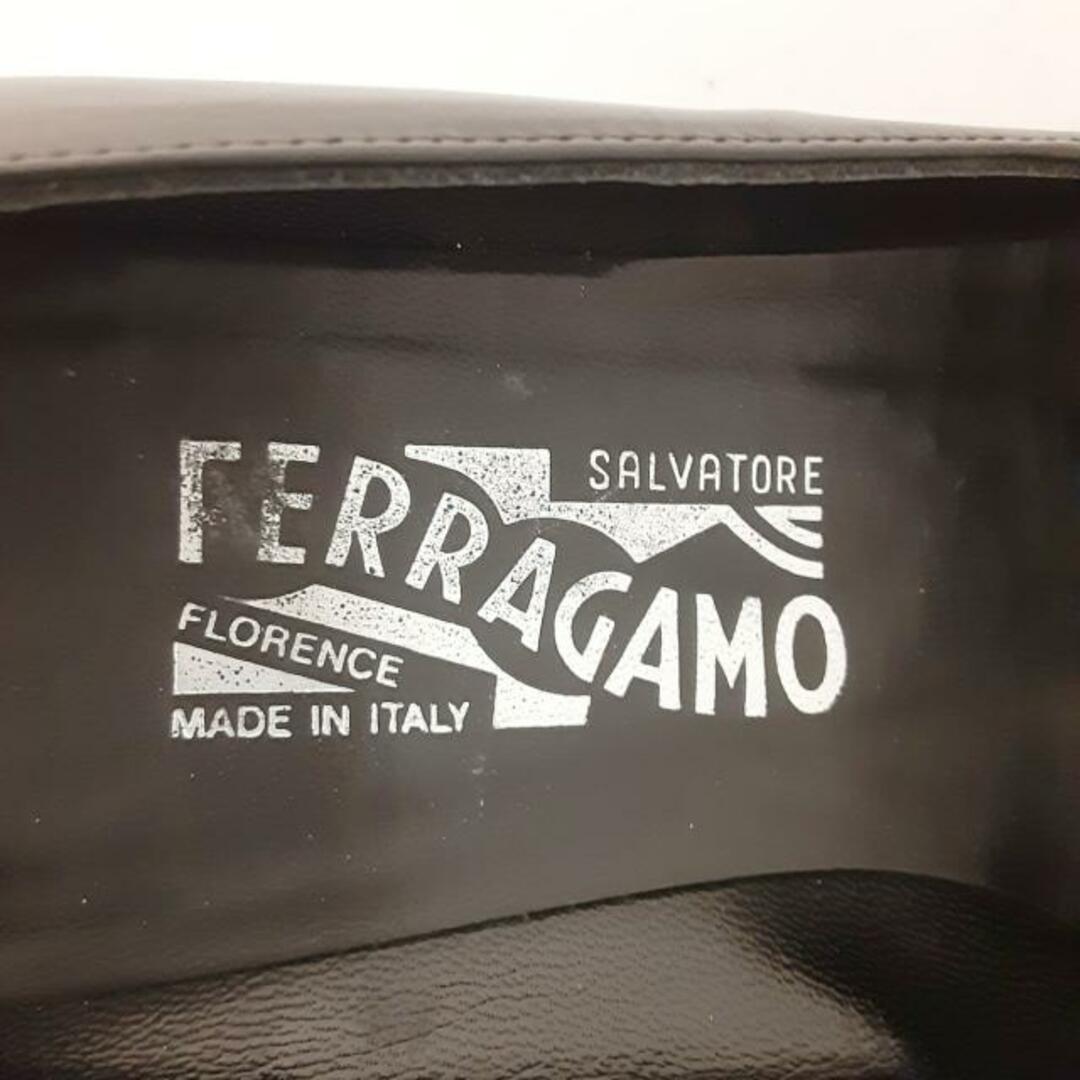 Salvatore Ferragamo(サルヴァトーレフェラガモ)のSalvatoreFerragamo(サルバトーレフェラガモ) パンプス 6 C レディース - 黒 ガンチーニ レザー レディースの靴/シューズ(ハイヒール/パンプス)の商品写真