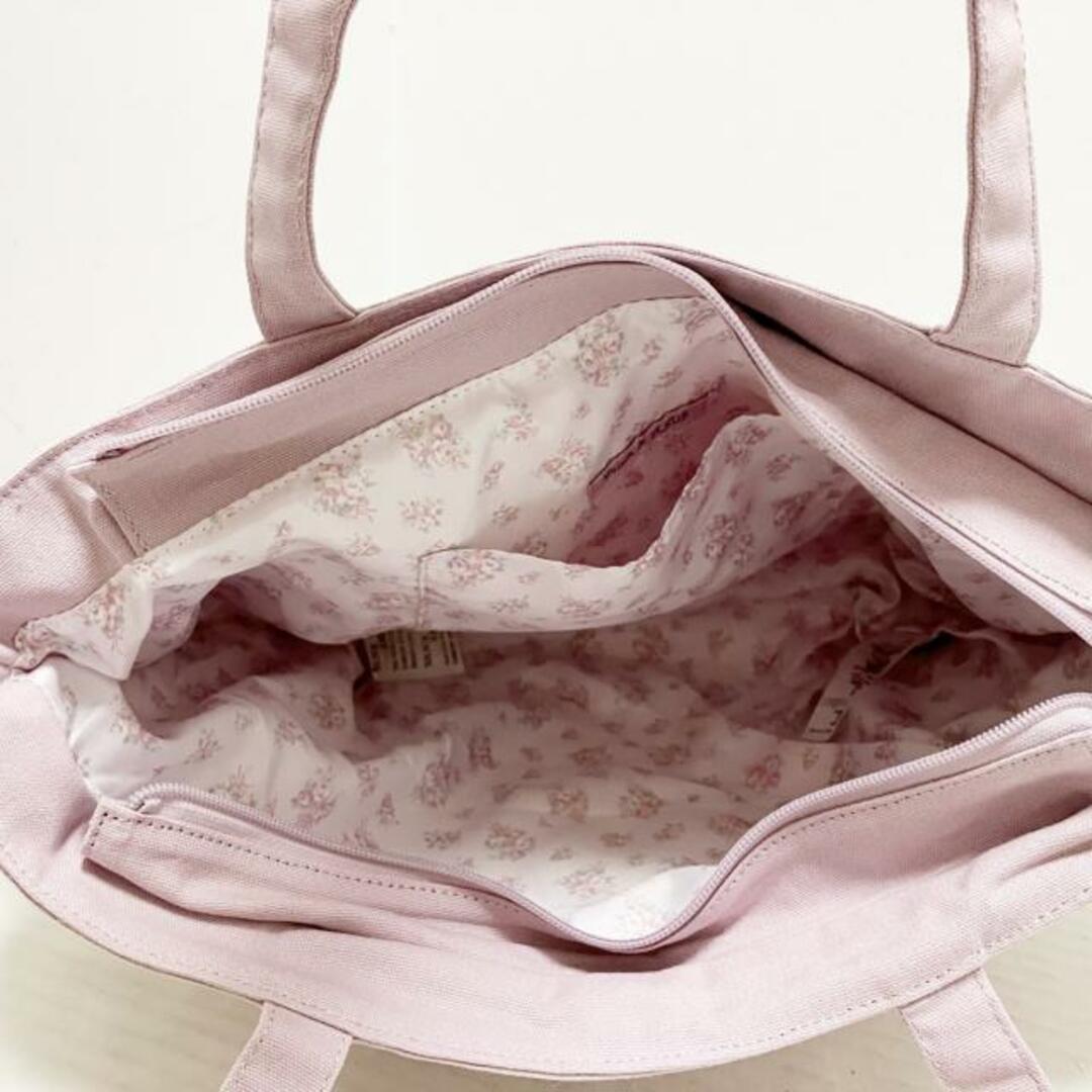 Maison de FLEUR(メゾンドフルール)のMaison de FLEUR(メゾンドフルール) ショルダーバッグ - ピンク 刺繍 キャンバス レディースのバッグ(ショルダーバッグ)の商品写真