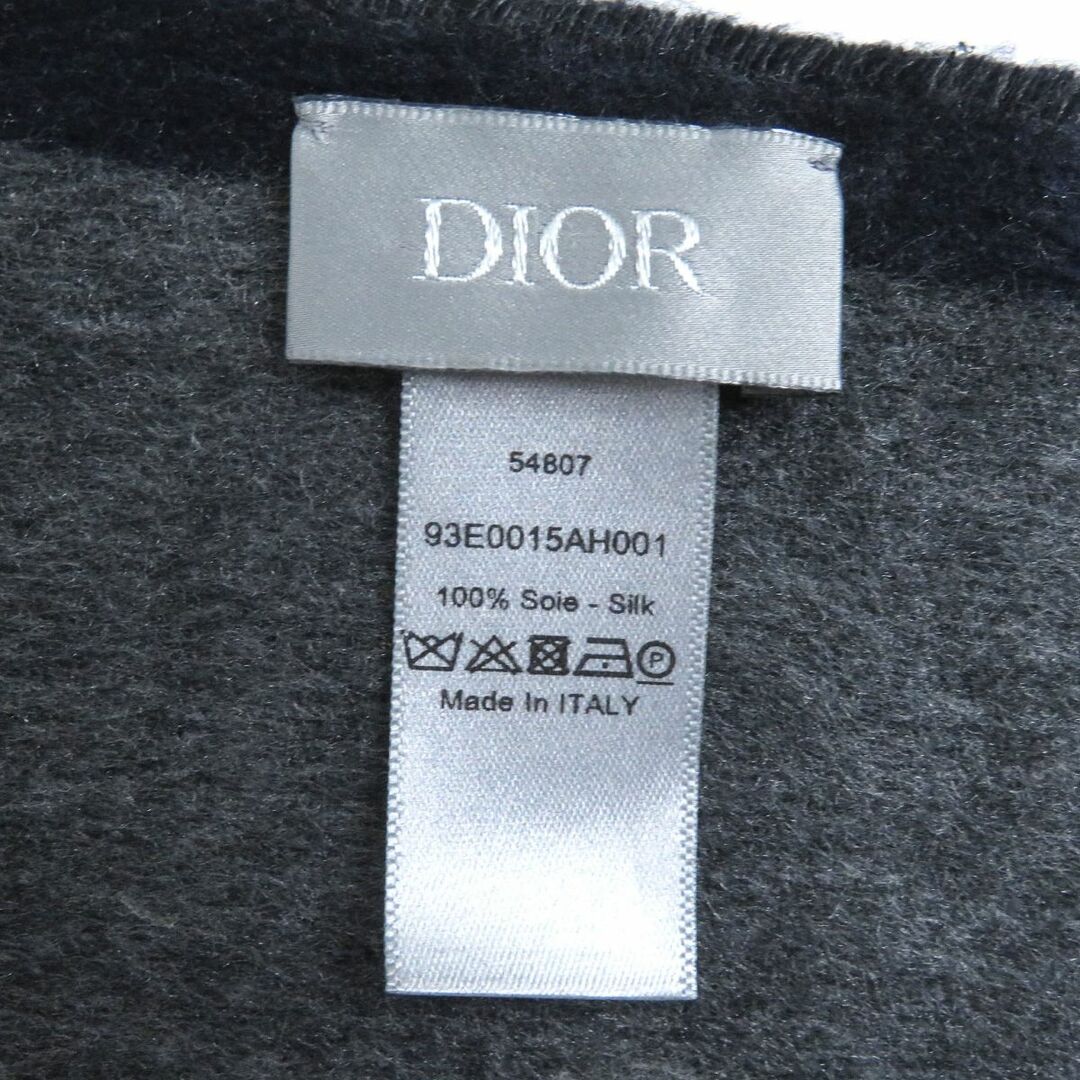 Dior(ディオール)の【ドンドン見直し】美品□2019年製 DIOR/ディオール シルク100％ サイドライン フリンジマフラー/ショール グレー/ネイビー 伊製 メンズ メンズのファッション小物(マフラー)の商品写真